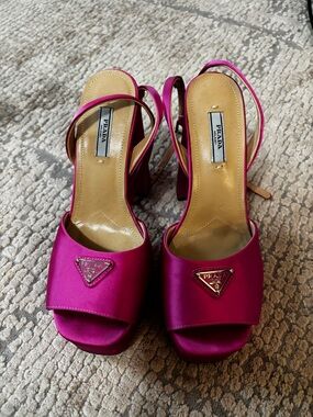 Prada Fuchsia Satin platform women’s sandal shoe size 39